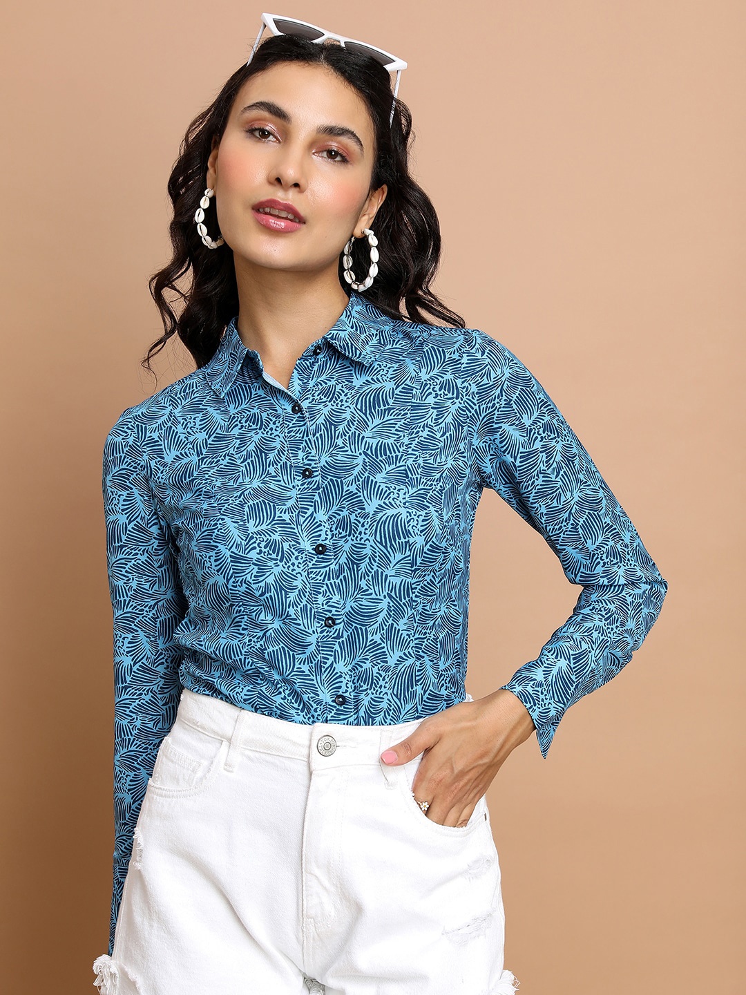 

Tokyo Talkies Blue Floral Printed Casual Shirt