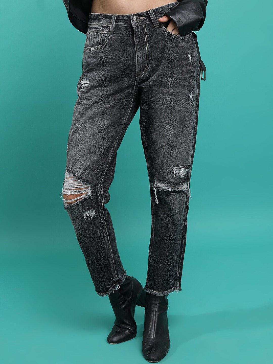 

Tokyo Talkies Women Grey Slim Fit Highly Distressed Light Fade Cotton Jeans