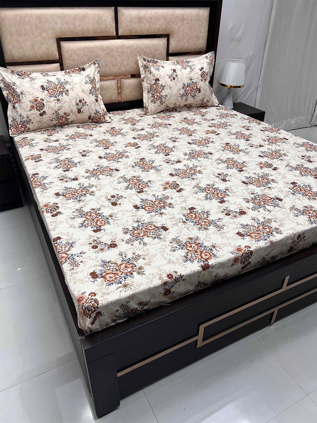 

Pure Decor Amulya Cream & Brown Floral 300 TC Queen Bedsheet With 2 Pillow Covers