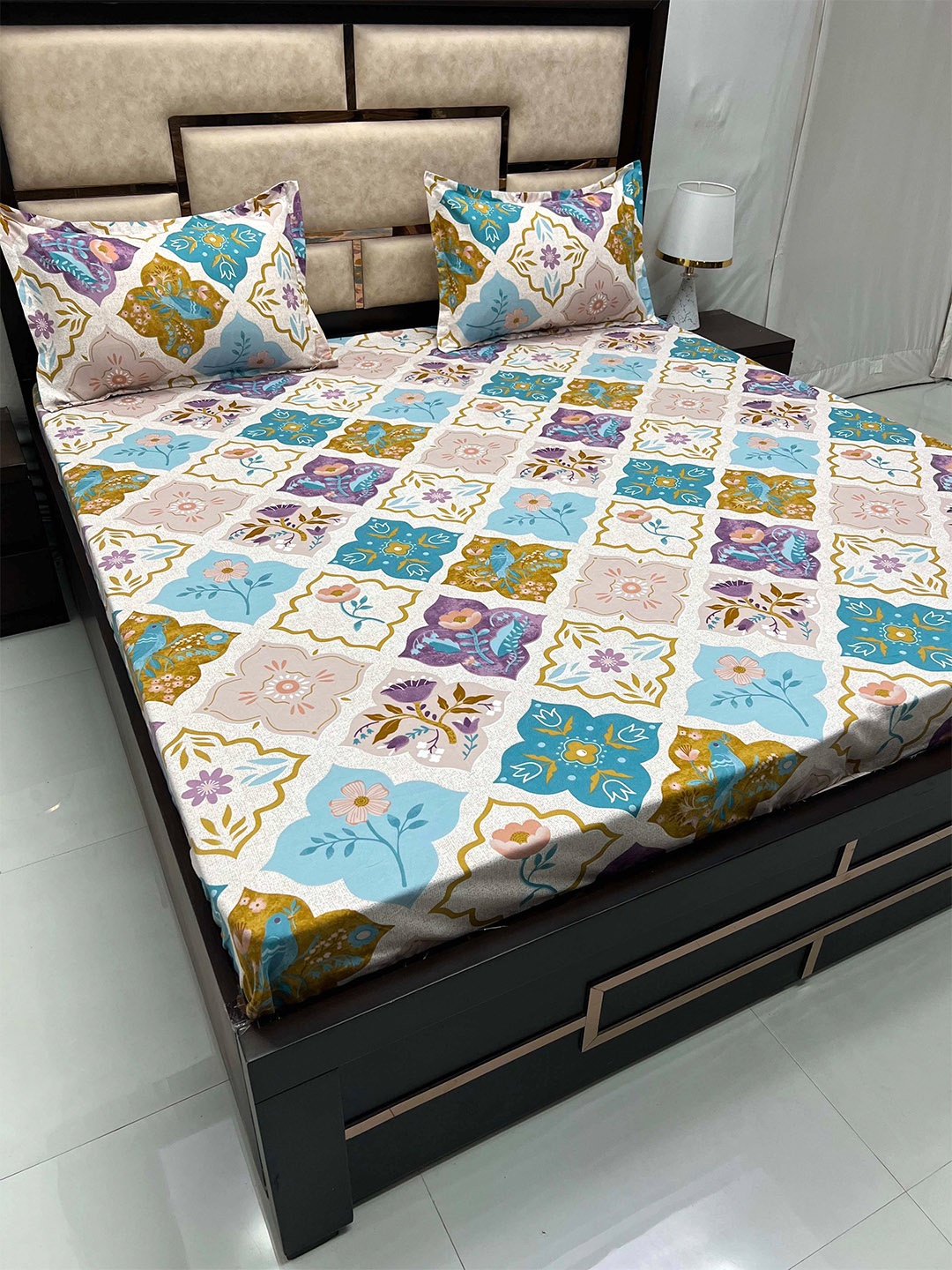 

Pure Decor Amulya Blue & Green Floral 300 TC Queen Bedsheet With 2 Pillow Covers