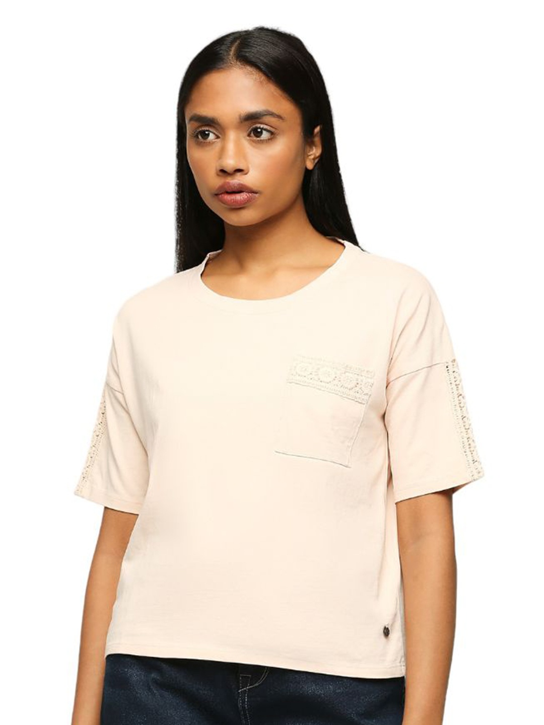 

Pepe Jeans Pure Cotton Drop-Shoulder Sleeves Pockets T-shirt, Beige