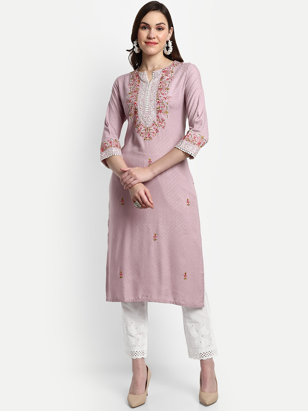 

KAVITA GUPTA Floral Embroidered Regular Kurta with Trousers, Pink