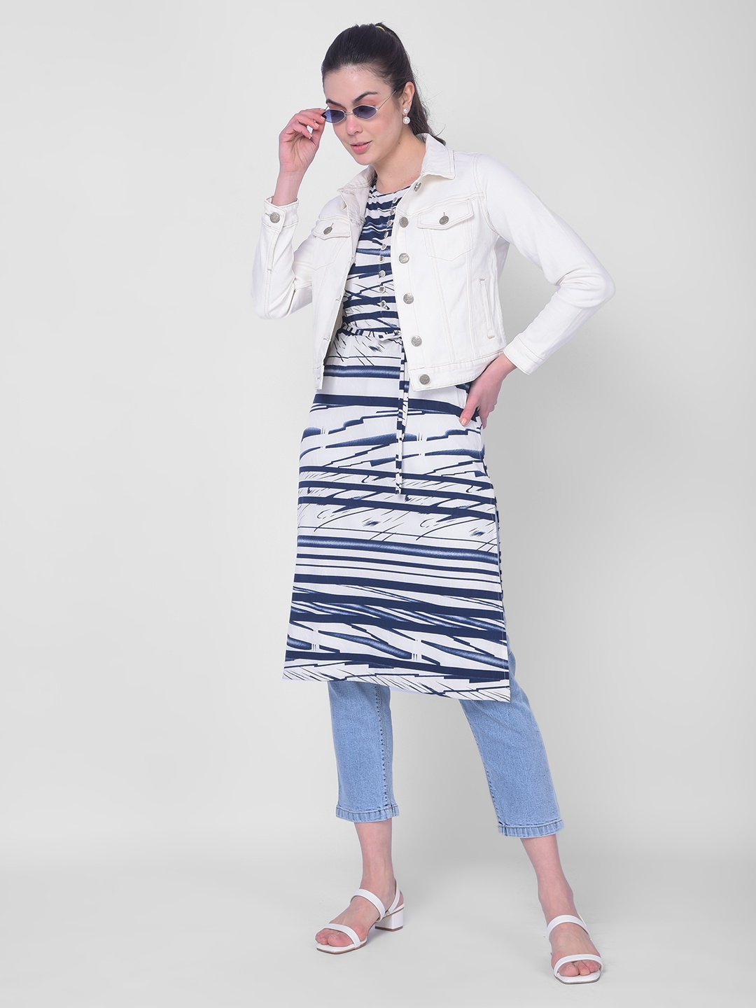 

Crimsoune Club Abstract Printed Sleeveless Cotton Straight Kurta, White