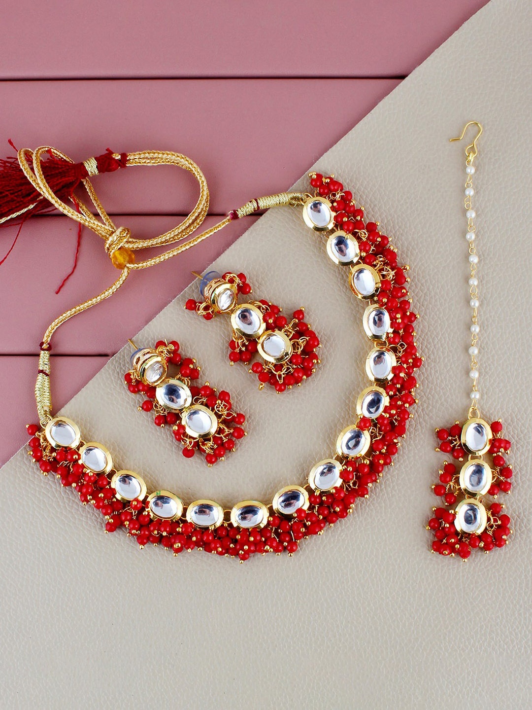

LUCKY JEWELLERY Gold-Plated Kundan-Studded & Beaded Jewellery Set