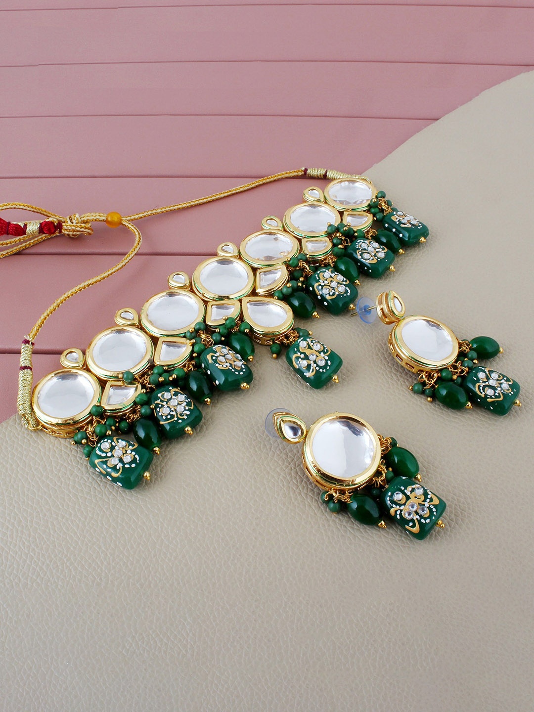 

LUCKY JEWELLERY 18k Gold-Plated Kundan-Studded & Beaded Jewellery Set