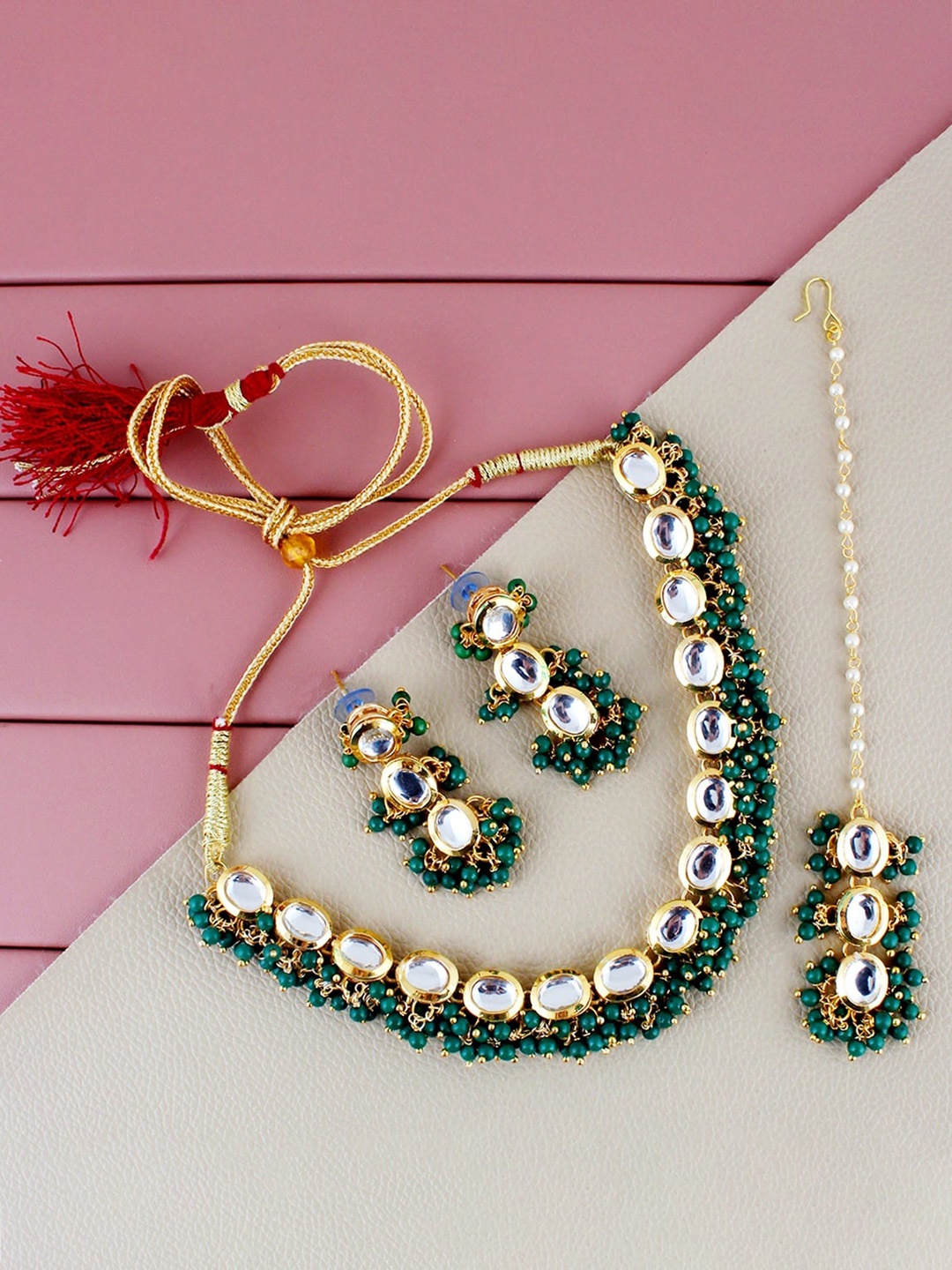 

LUCKY JEWELLERY Gold-Plated Kundan-Studded & Beaded Necklace With Earrings & Maang Tika