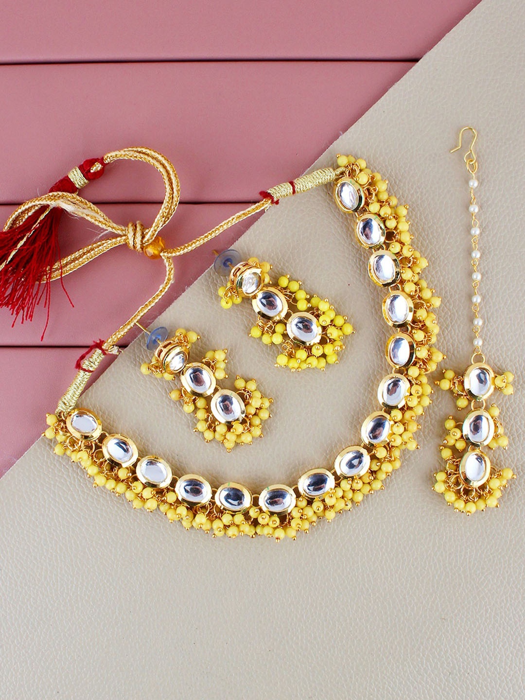 

LUCKY JEWELLERY 18k Gold-Plated Kundan-Studded & Beaded Jewellery Set