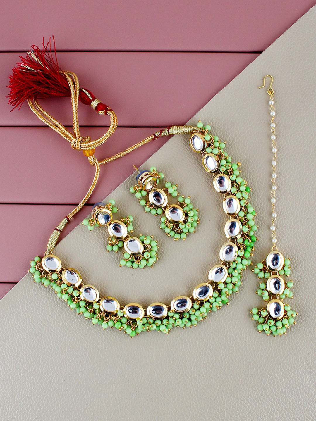 

LUCKY JEWELLERY 18k Gold-Plated Kundan-Studded & Beaded Jewellery Set