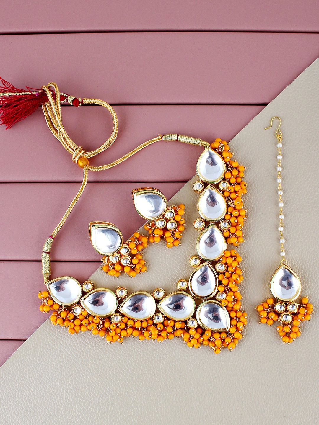 

LUCKY JEWELLERY Gold-Plated Kundan StuddedNecklace With Earrings & Maang Tika