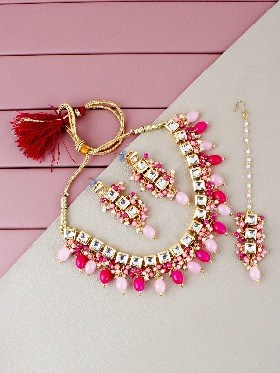 

LUCKY JEWELLERY Gold-Plated Kundan Studded Jewellery Set