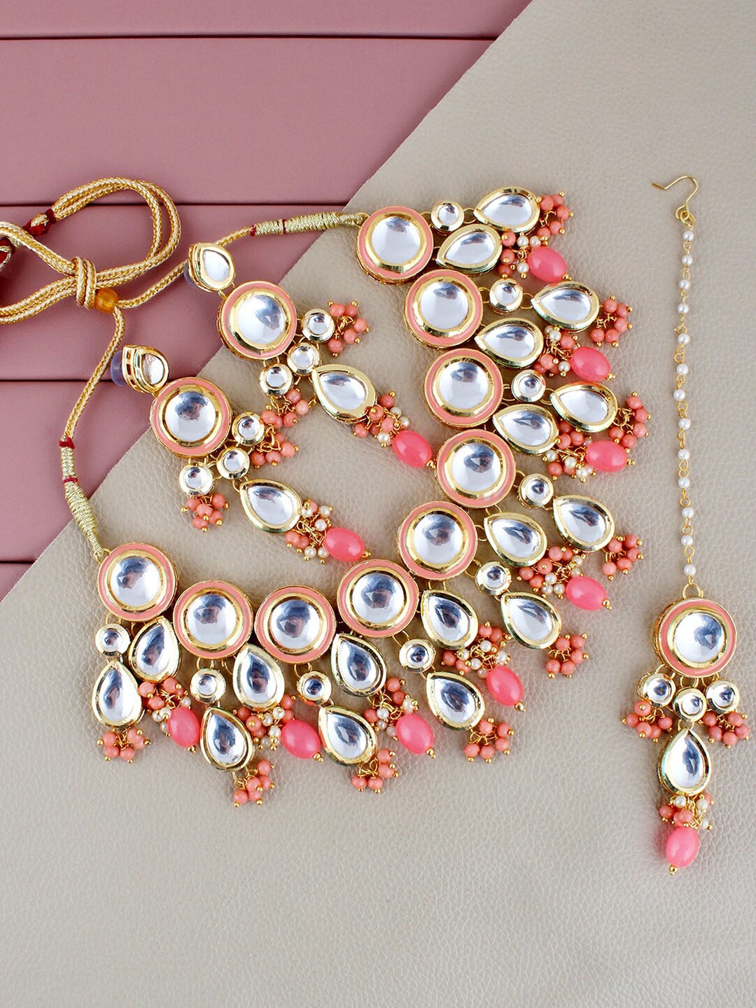 

LUCKY JEWELLERY 18K Gold-Plated Kundan-Studded & Beaded Jewellery Set