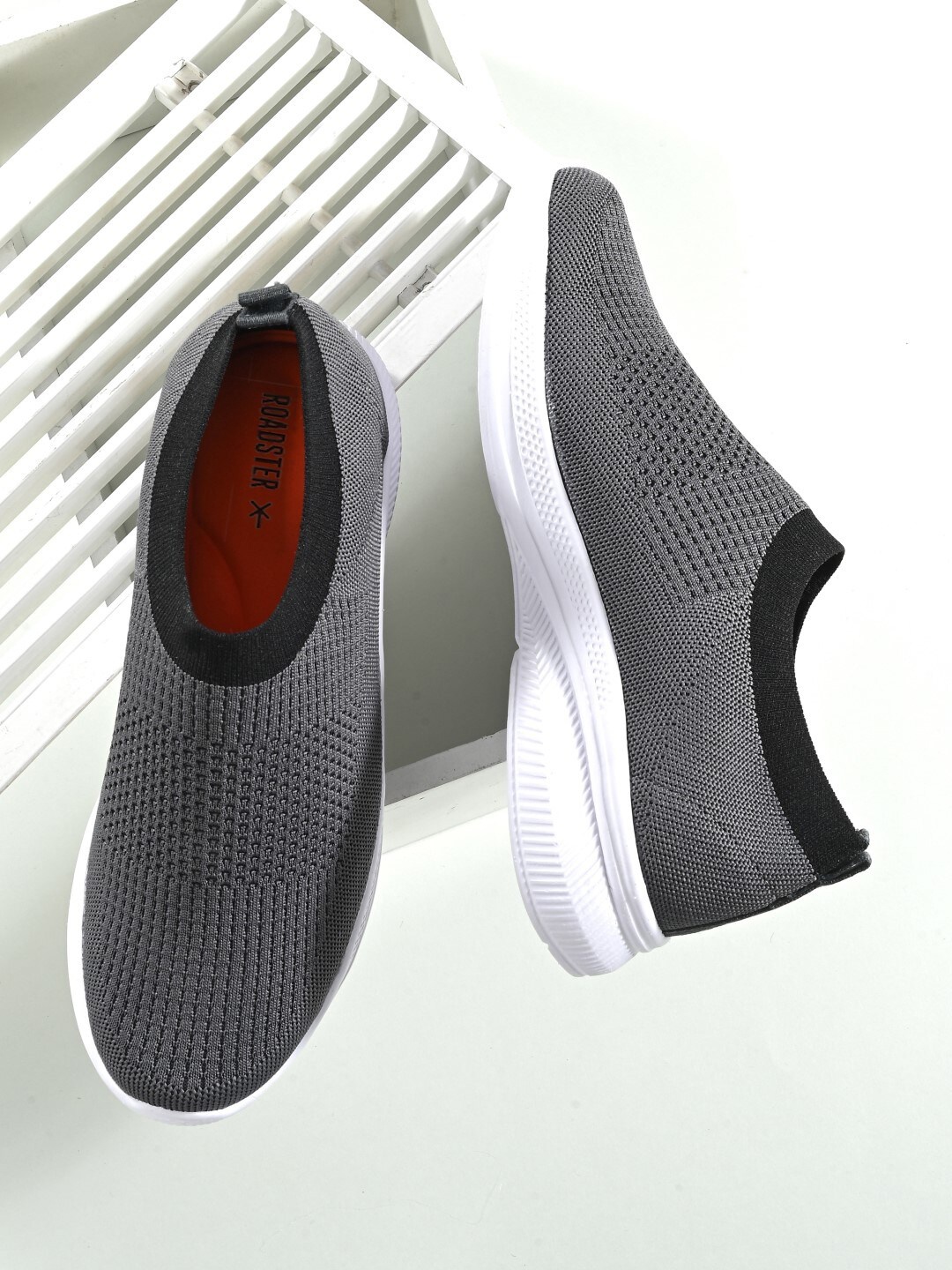 

The Roadster Lifestyle Co. Men Grey & White Textured Slip -On Walking Shoes