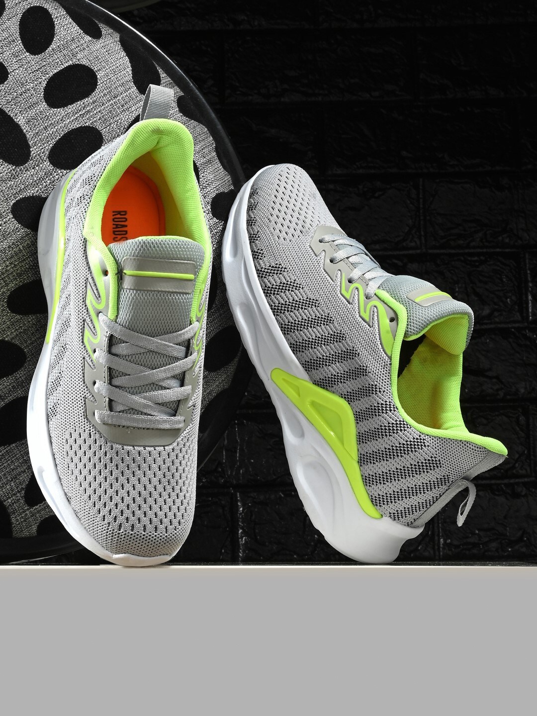 

The Roadster Lifestyle Co. Men Grey & Lime Green Flyknit Textile Running Shoes