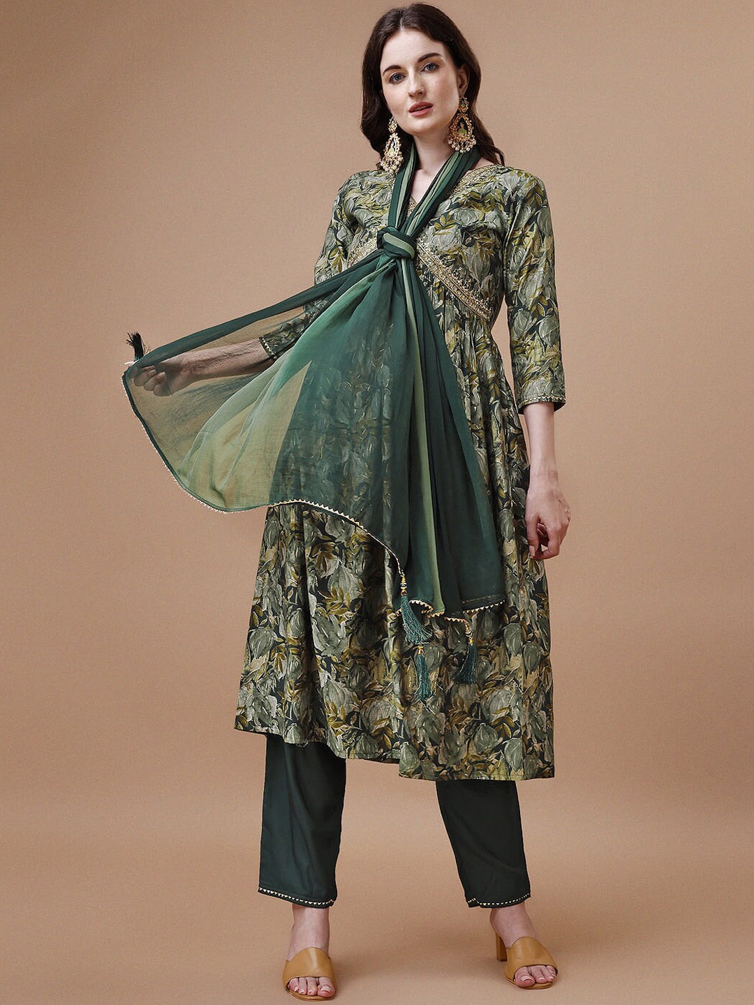 

KALINI Floral Printed Empire Thread Work Kurta & Trousers With Dupatta, Green