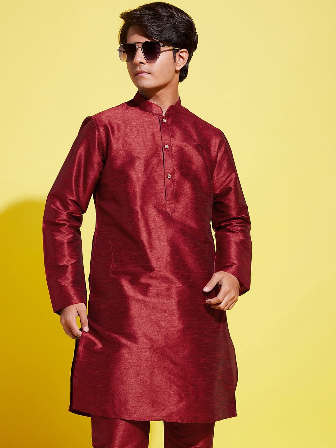 

VASTRAMAY YUVA Boys Mandarin Collar Dupion Silk Kurta, Maroon