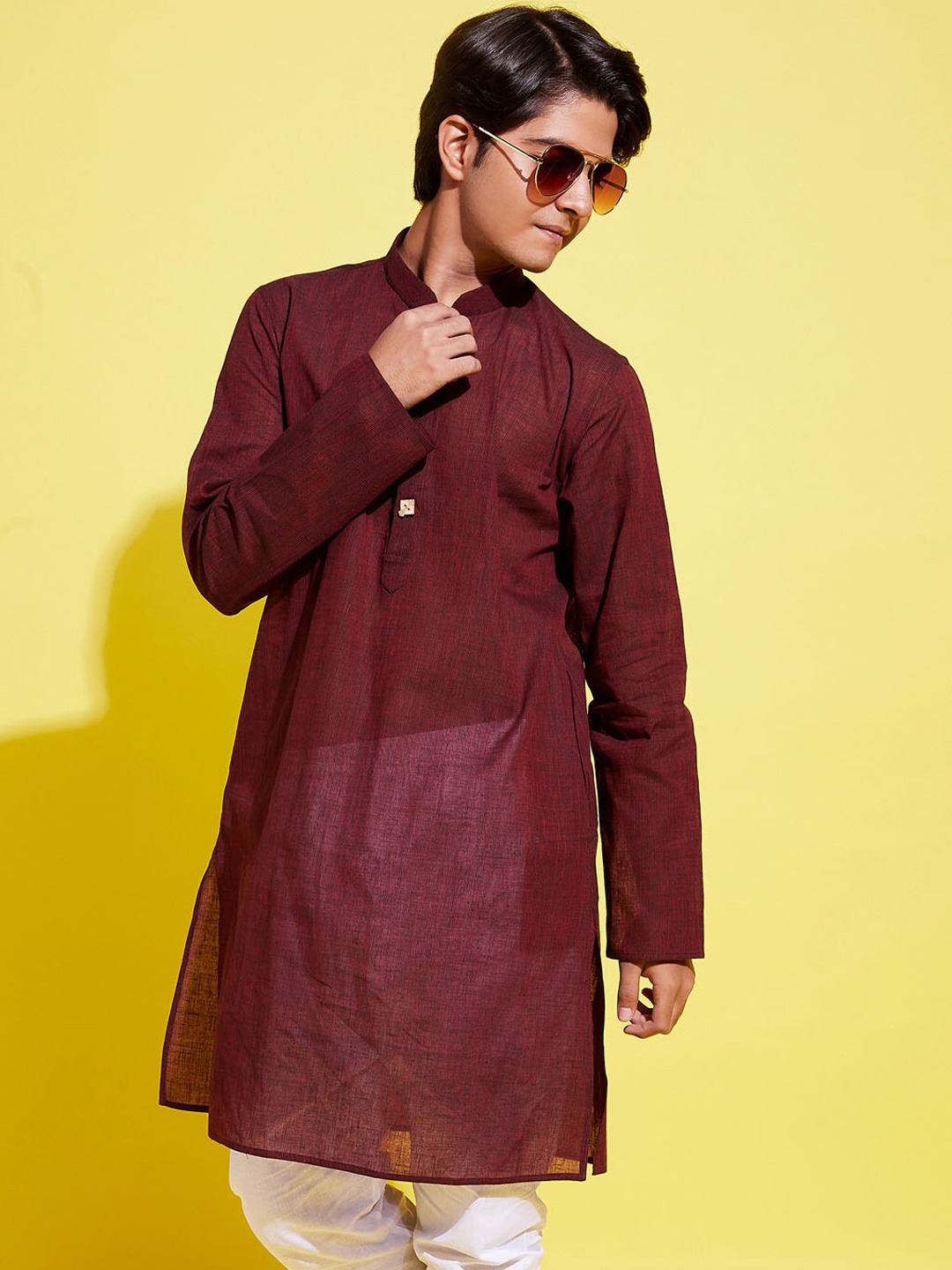 

VASTRAMAY Boys Mandarin Collar Long Sleeves Cotton Straight Kurta, Maroon