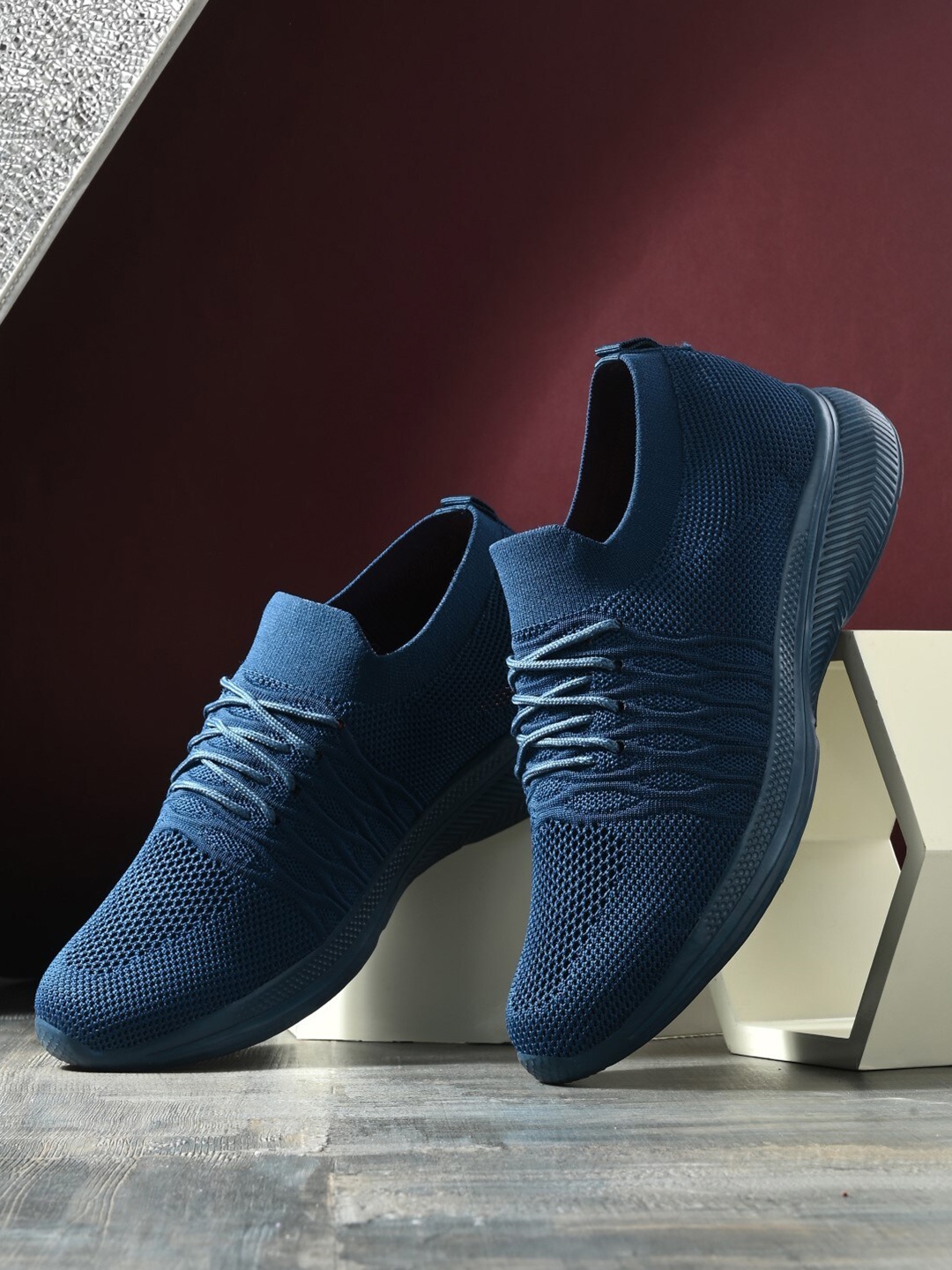 

The Roadster Lifestyle Co. Men Teal Blue Textured Slip-On Running Shoes