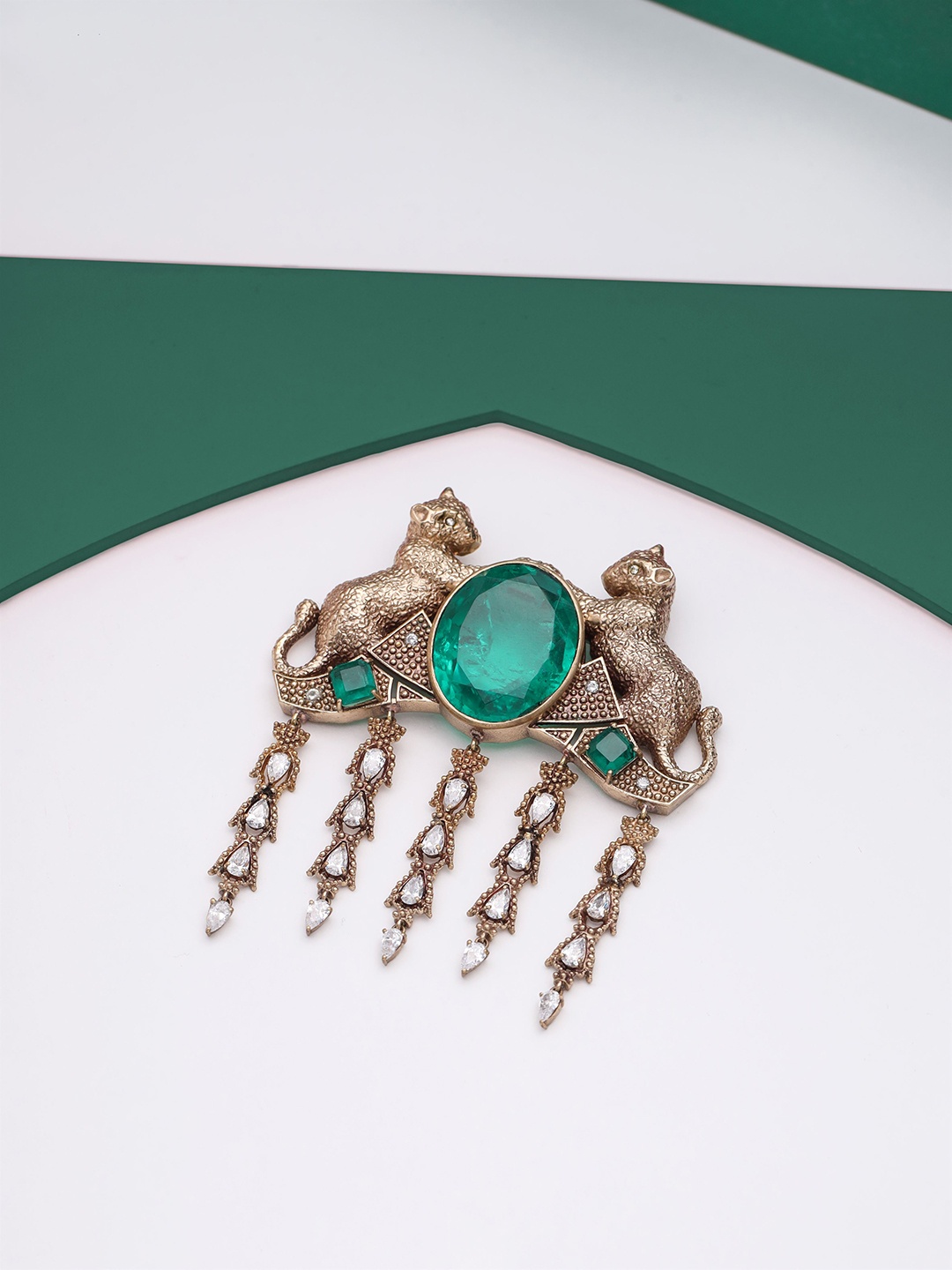 

COSA NOSTRAA Men Stone-Studded Brooch, Gold
