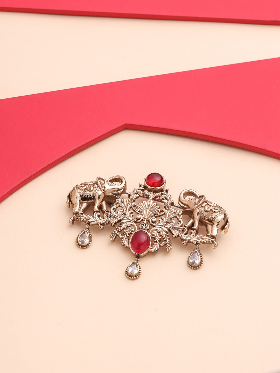 

COSA NOSTRAA Men Shaahi Haathi Brooch, Metallic