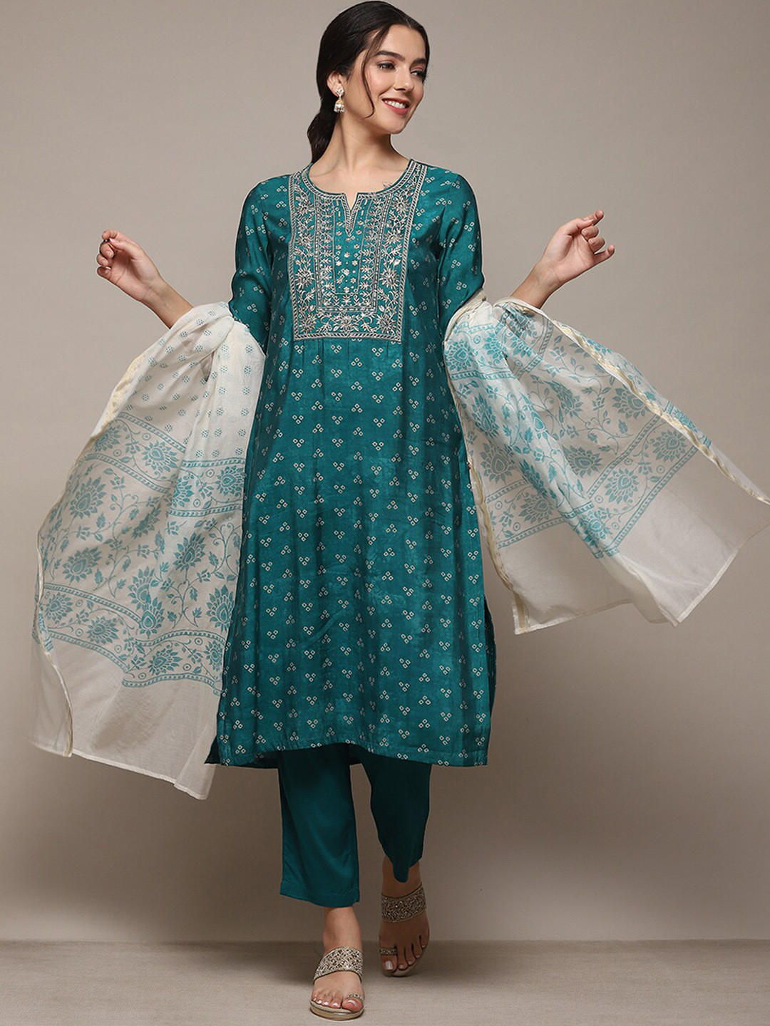 

Biba Bandhani Printed Regular Thread Work Kurta & Trousers With Dupatta, Green