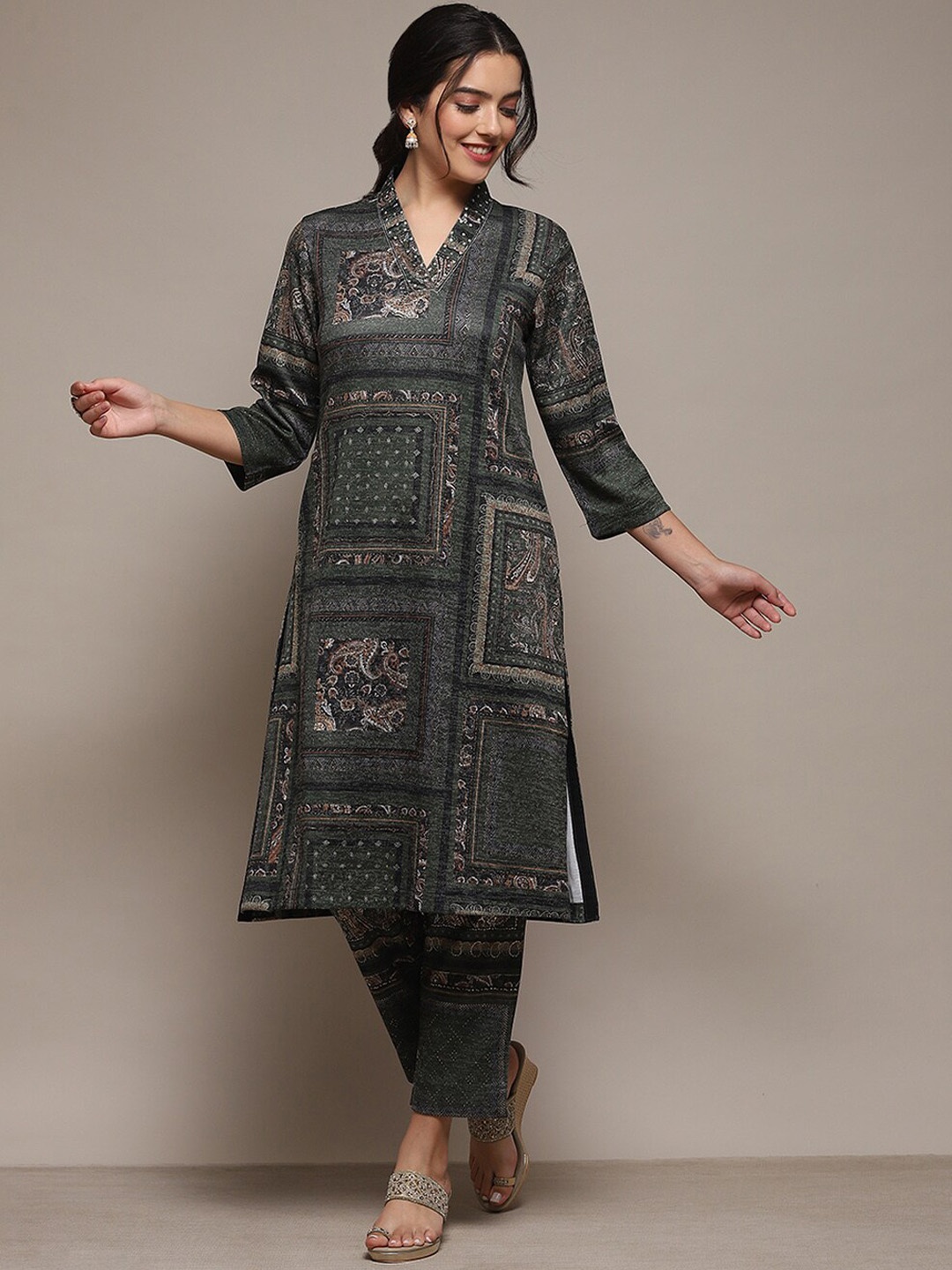 

Biba Ethnic Motifs Printed Straight Kurta With Trousers, Green