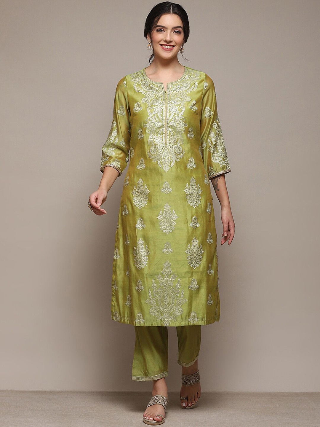 

Biba Ethnic Motifs Printed Regular Kurta with Palazzos, Olive