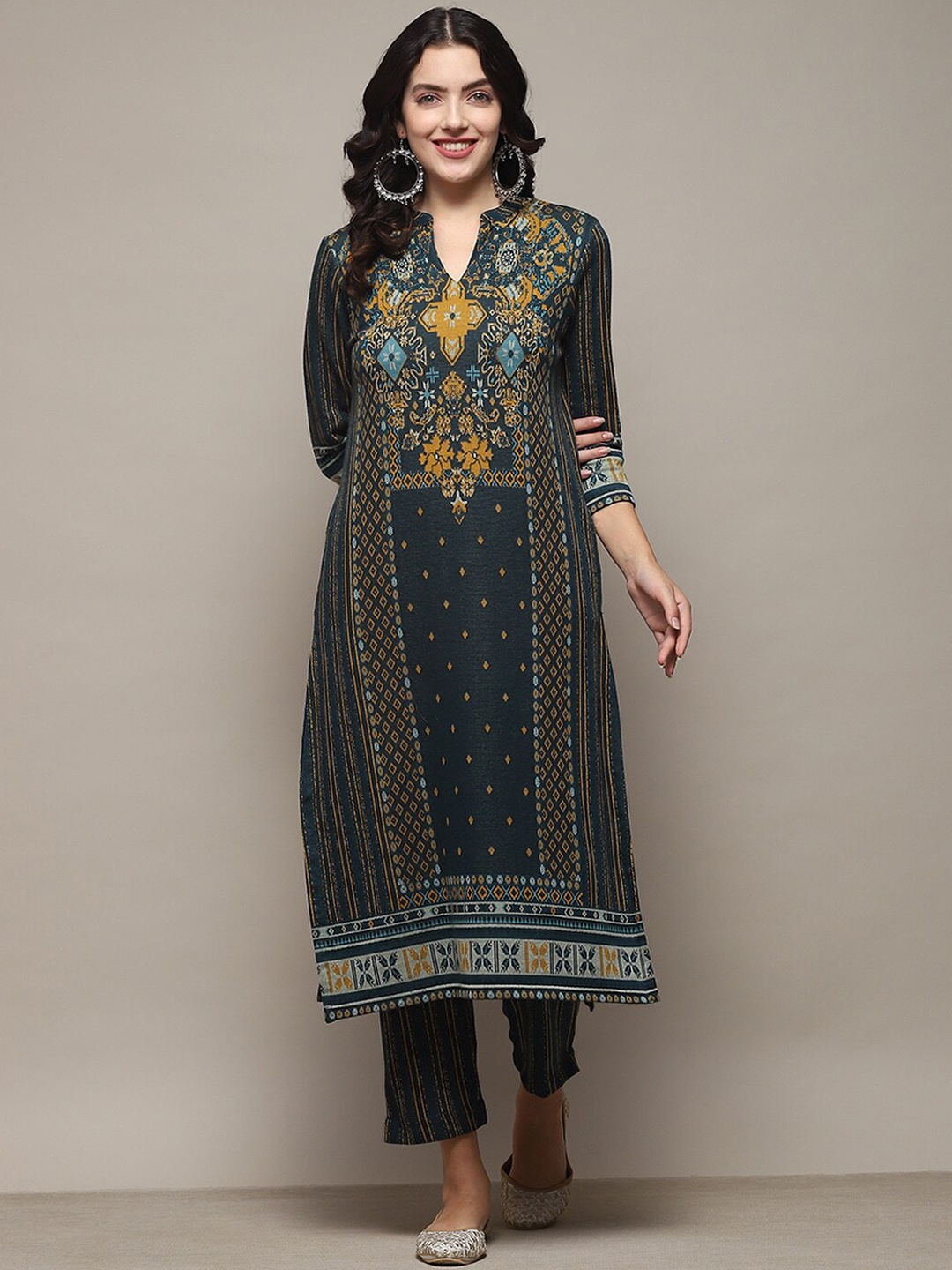 

Biba Ethnic Motifs Printed Regular Kurta With Trousers, Green