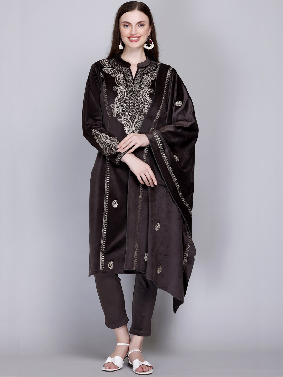 

VELVTINE Ethnic Motifs Yoke Design Regular Pure Wool Kurta With Trousers & Dupatta, Grey