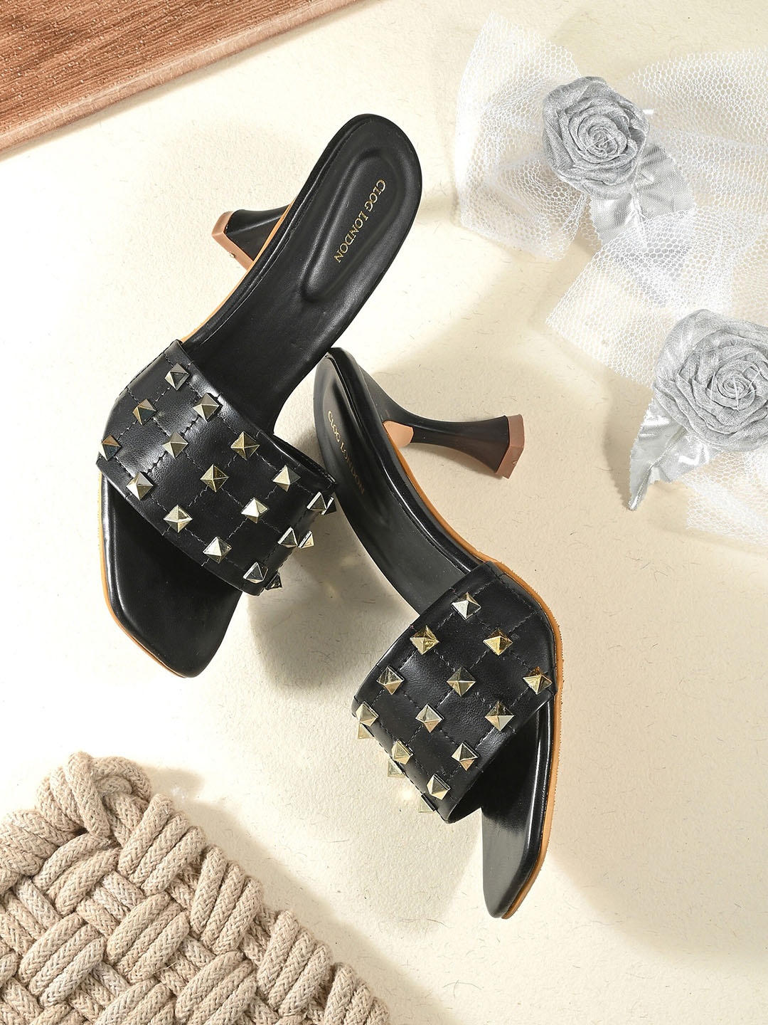 

CLOG LONDON Embellished Slim Heels, Black