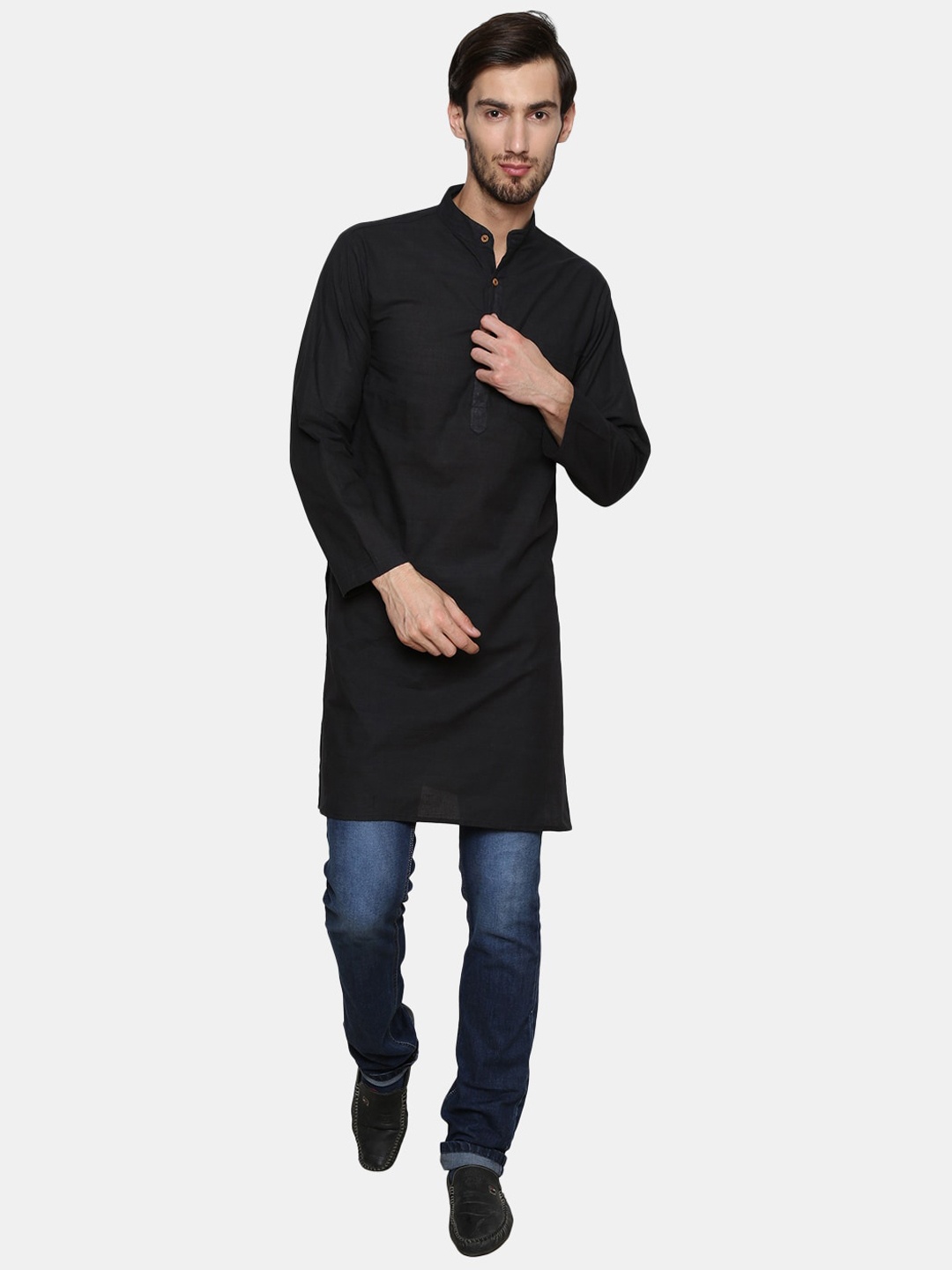

Enchanted Drapes Mandarin Collar Pure Cotton Kurta, Black