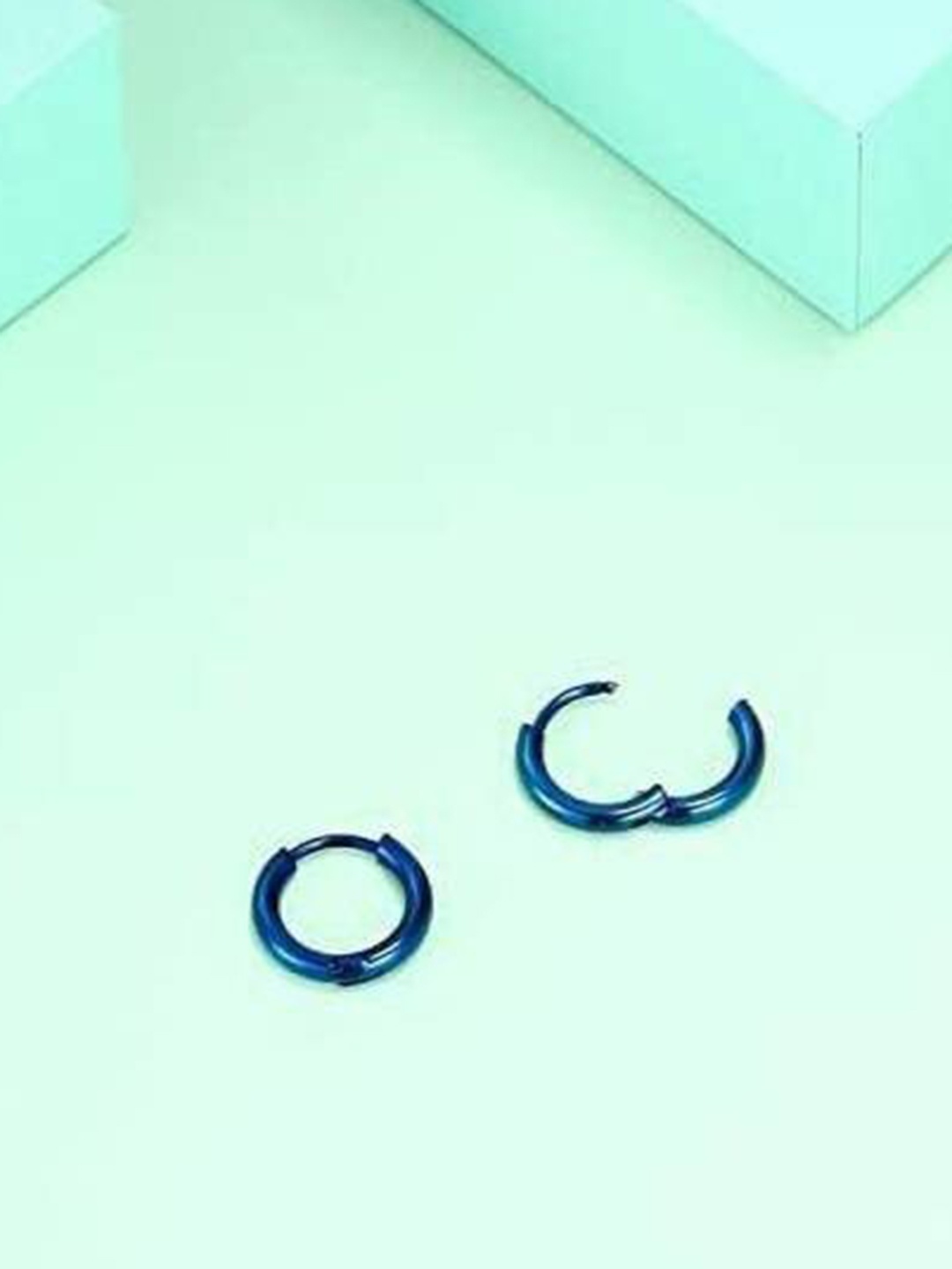 

VIEN Set Of 2 Assorted Circular Hoop Earrings