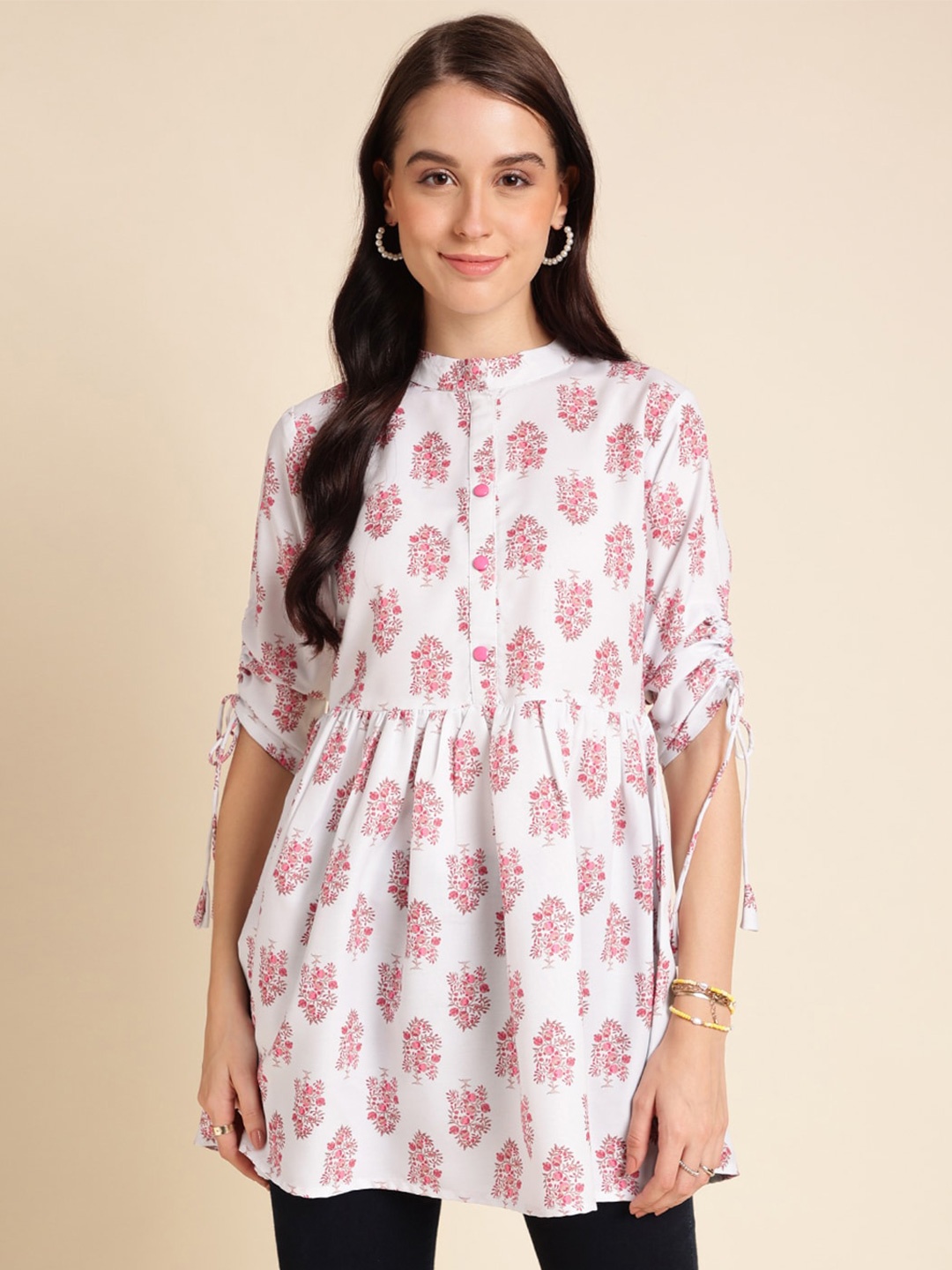 

Sangria White Floral Printed A-Line Short Kurti