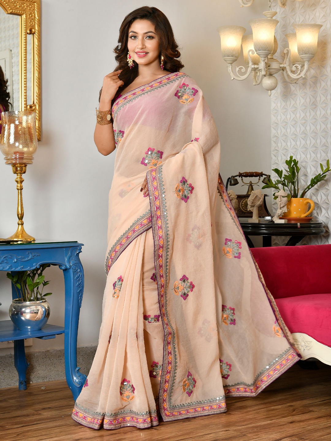 

Disli Ethnic Motifs Embroidered Poly Chiffon Saree, Peach