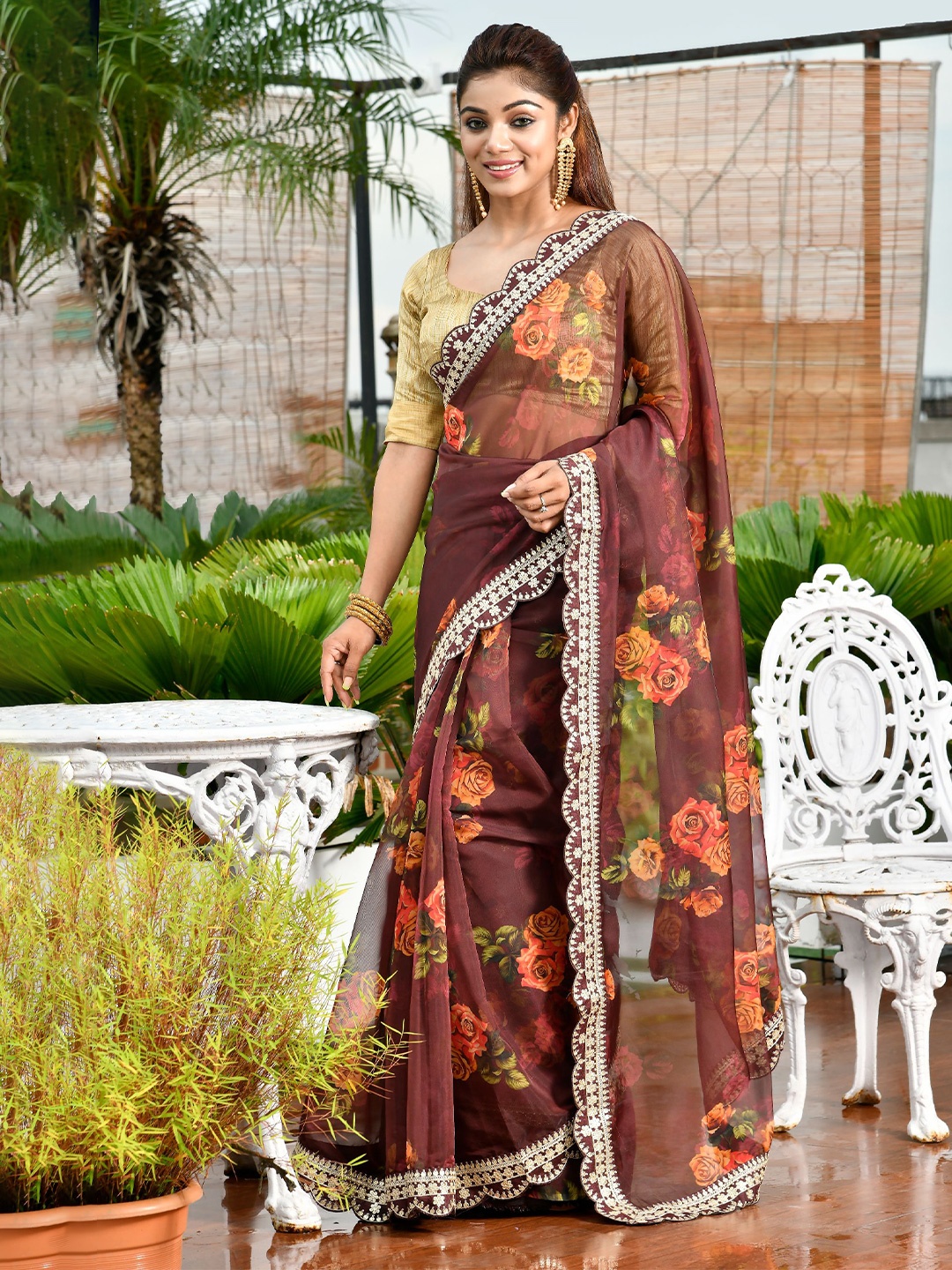 

Disli Floral Printed Embroidered Detailed Organza Saree, Brown