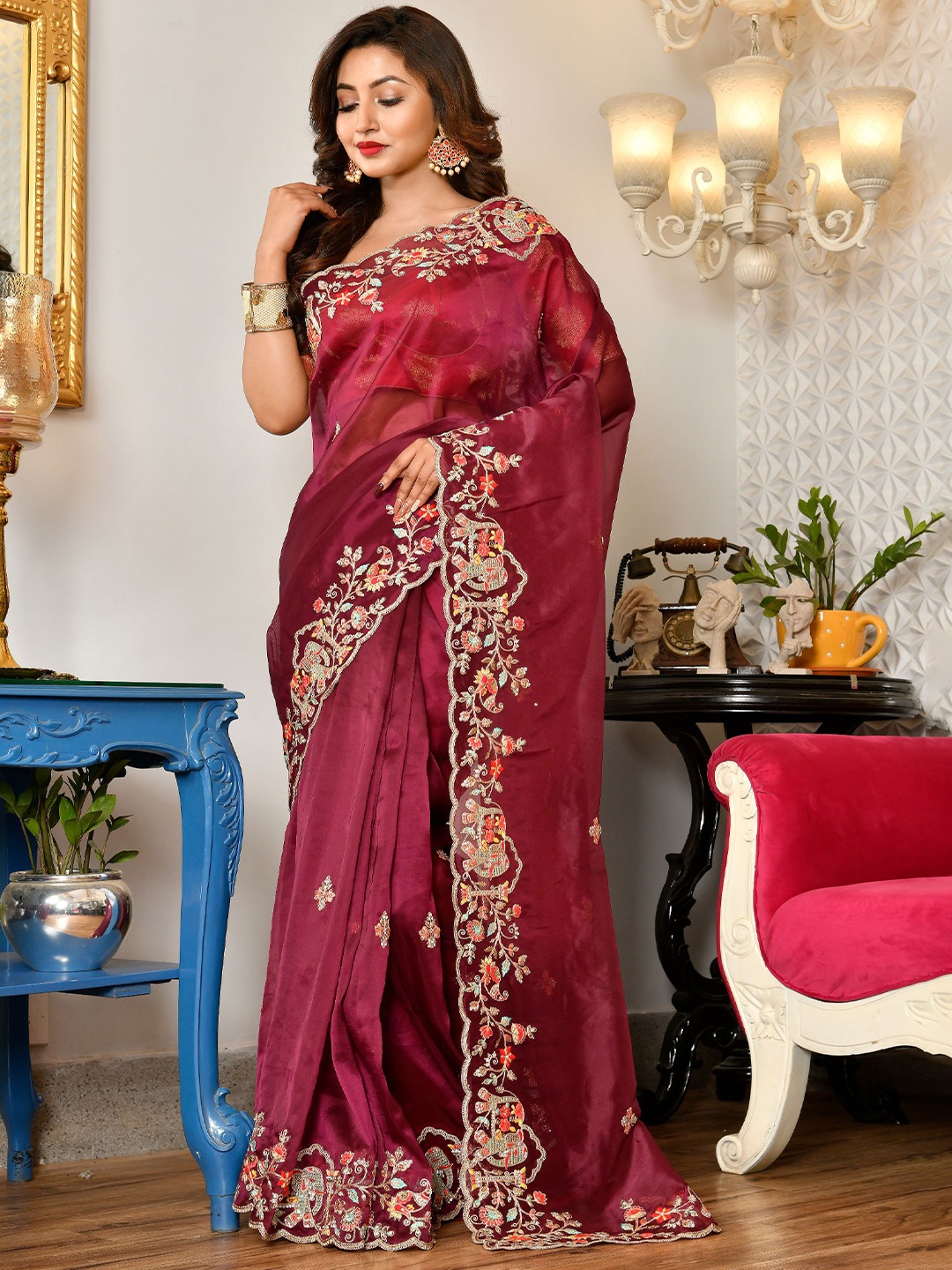 

Disli Ethnic Motifs Embroidered Detailed Organza Saree, Burgundy