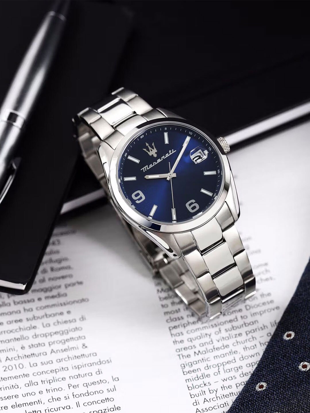 

Maserati Men Blue Printed Dial & Silver Toned Stainless Steel Bracelet Style Straps Analogue Watch