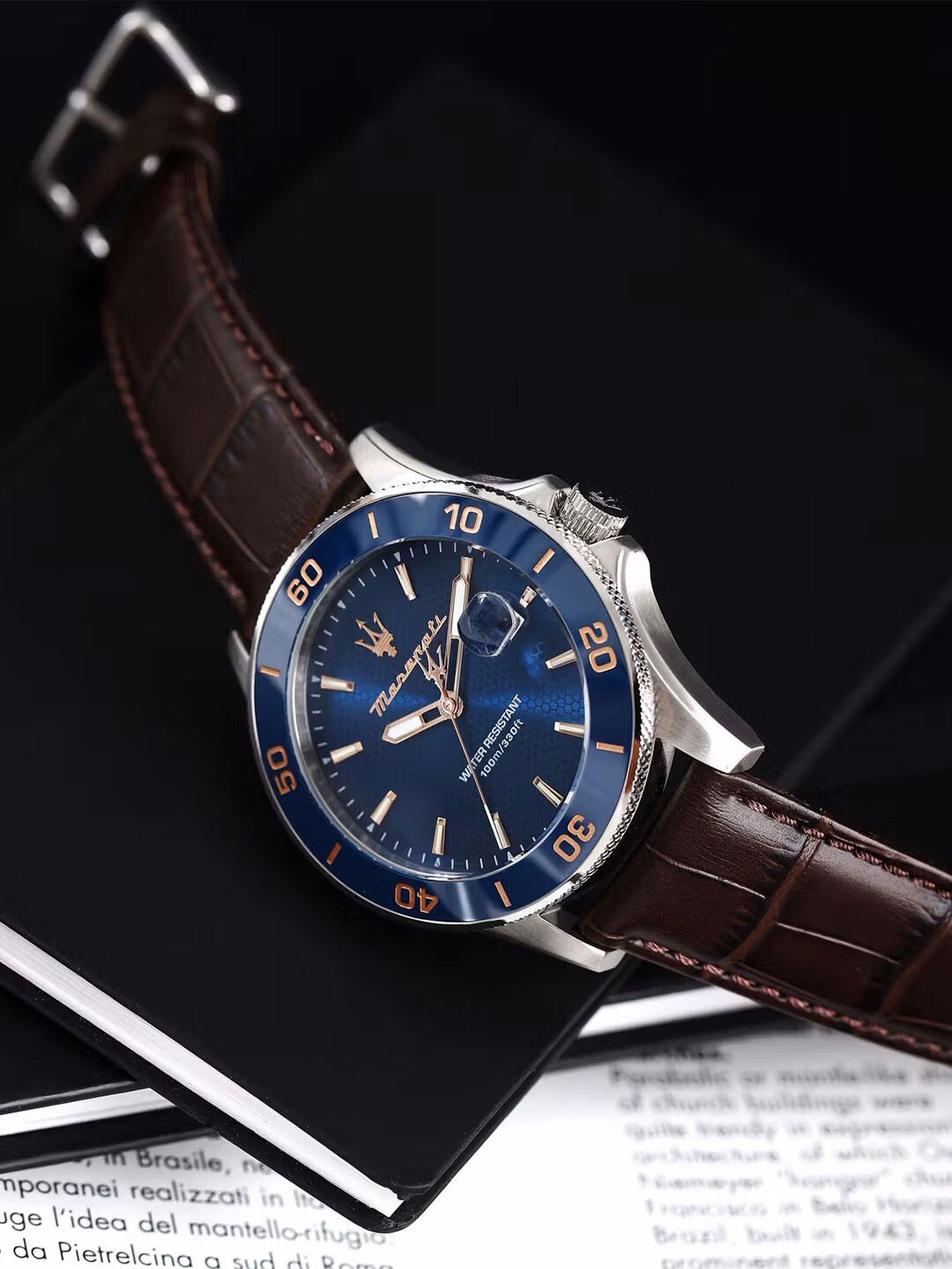 

Maserati Men Water Resistance Analogue Watch R8851100004, Blue