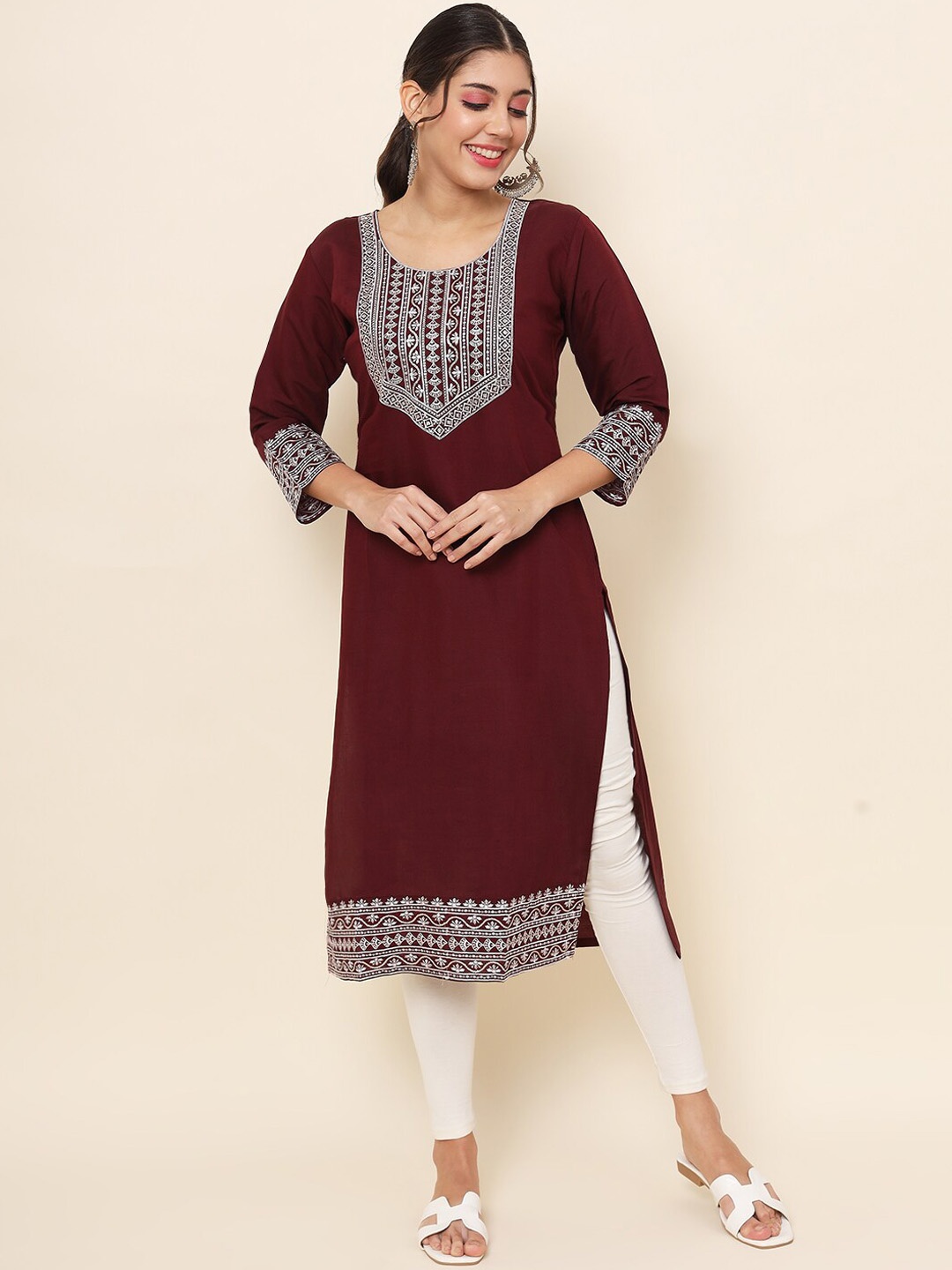 

HERE&NOW Ethnic Motifs Yoke Design Mirror Work Straight Kurta, Maroon