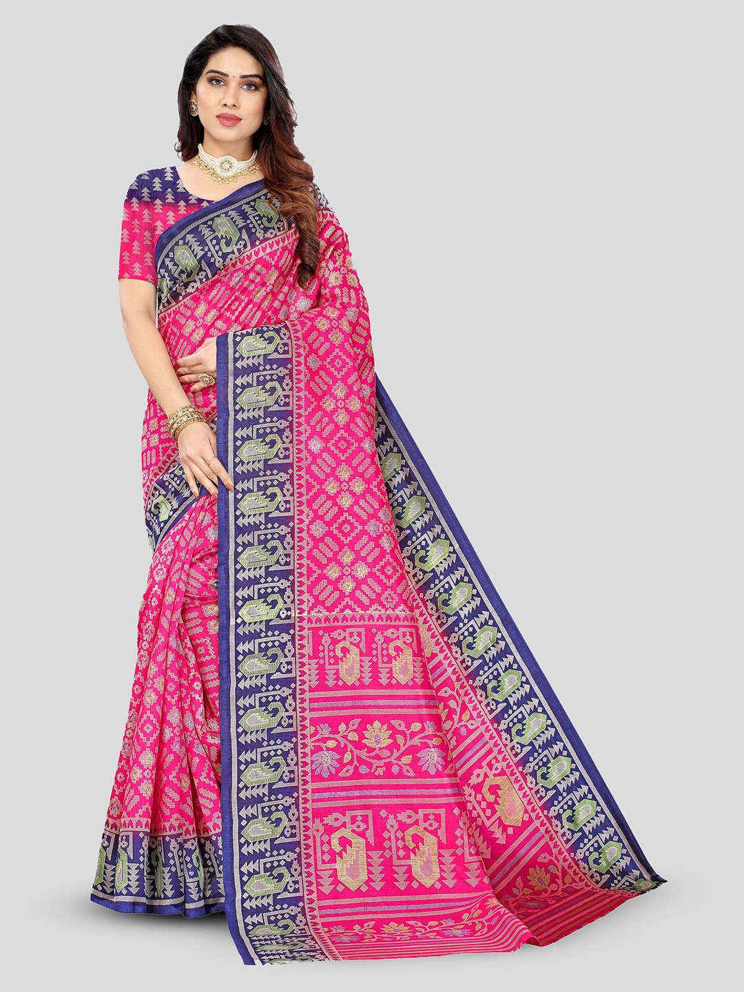 

Fevinaa Geometric Printed Saree, Pink