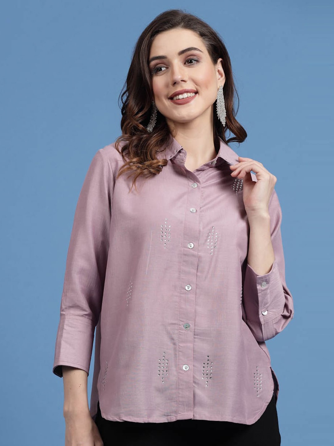 

plusS Charcoal Embellished Spread Collar Casual Shirt, Pink