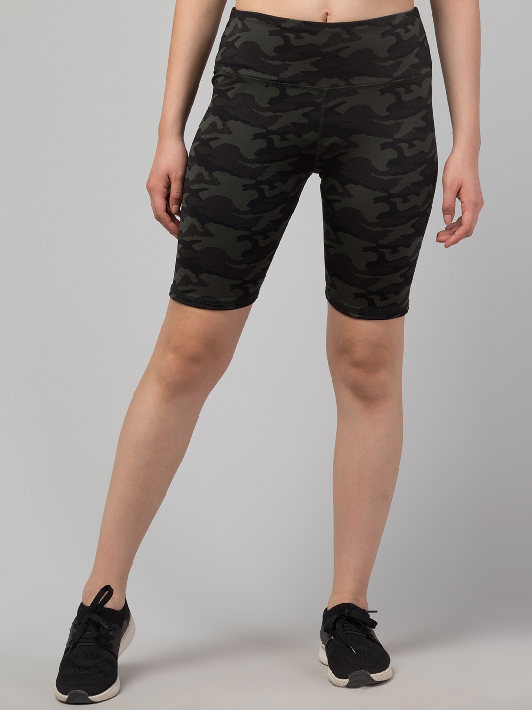 

Apraa & Parma Women Camouflage Printed Skinny Fit High-Rise Shorts, Green