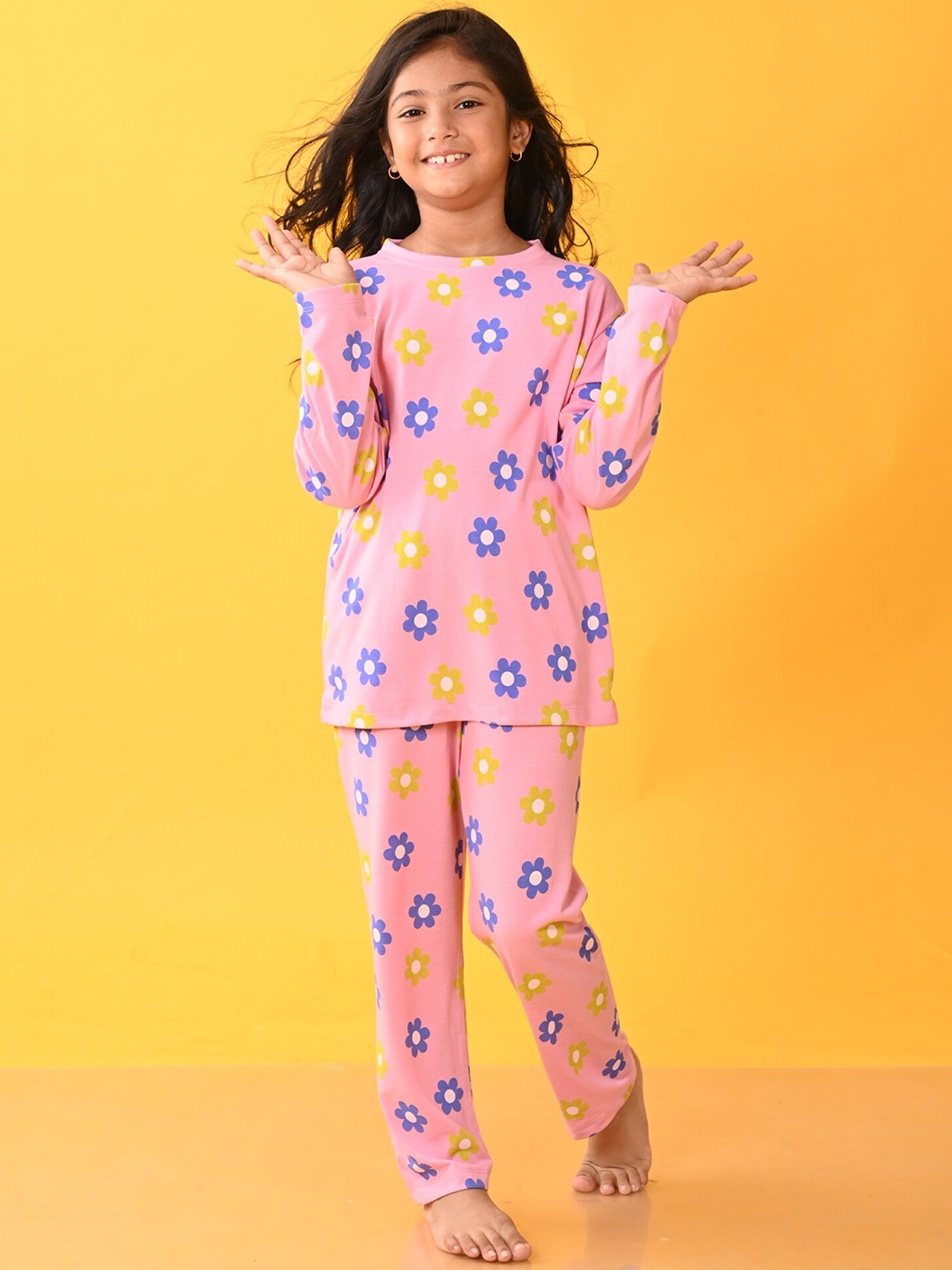 

Anthrilo Girls Floral Printed Night suit, Pink