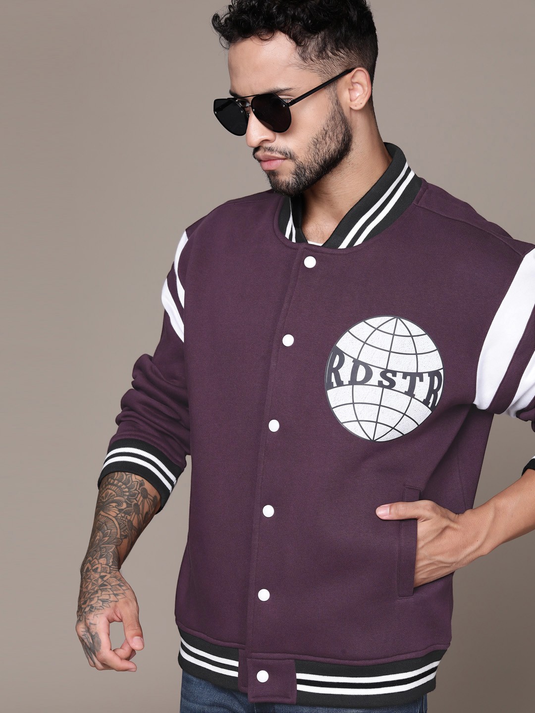 

Roadster Men Graphic Printed Front-Open Sweatshirt, Purple