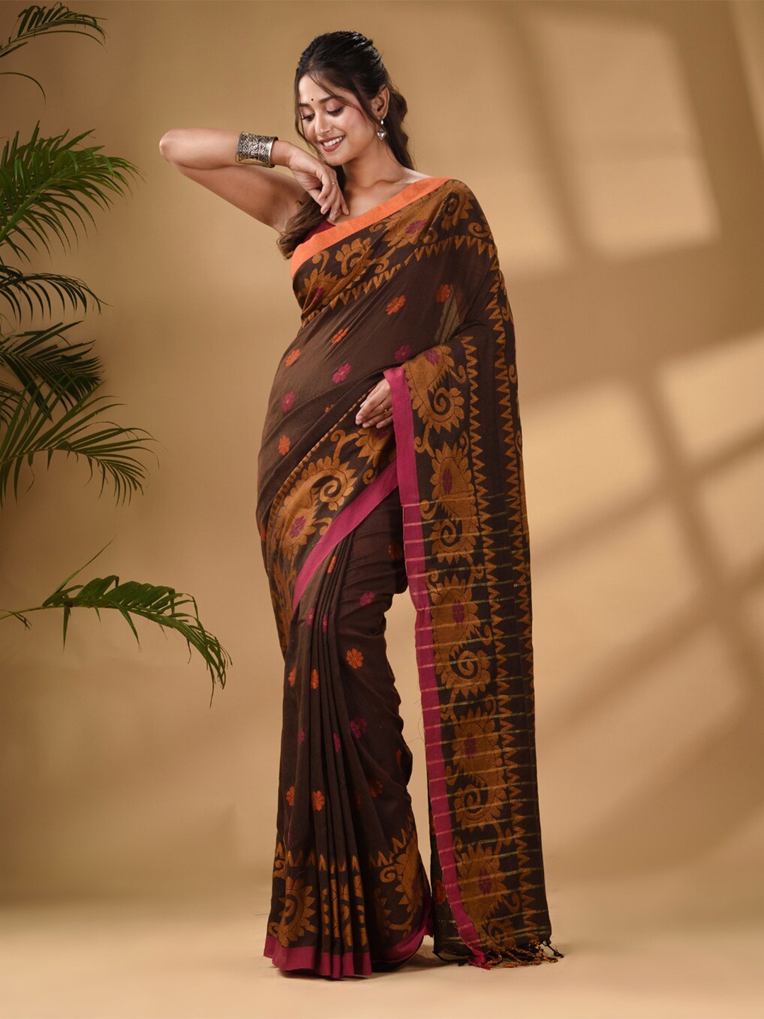

Arhi Woven Design Pure Cotton Saree, Brown
