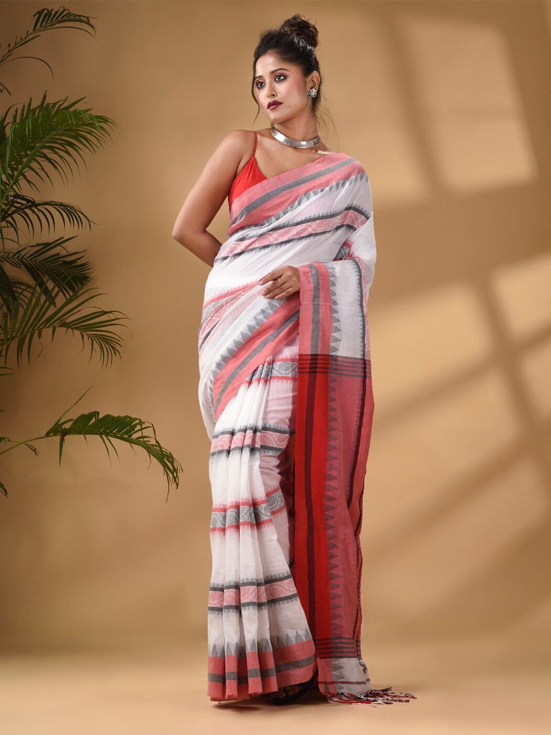 

Arhi Woven Design Pure Cotton Saree, White