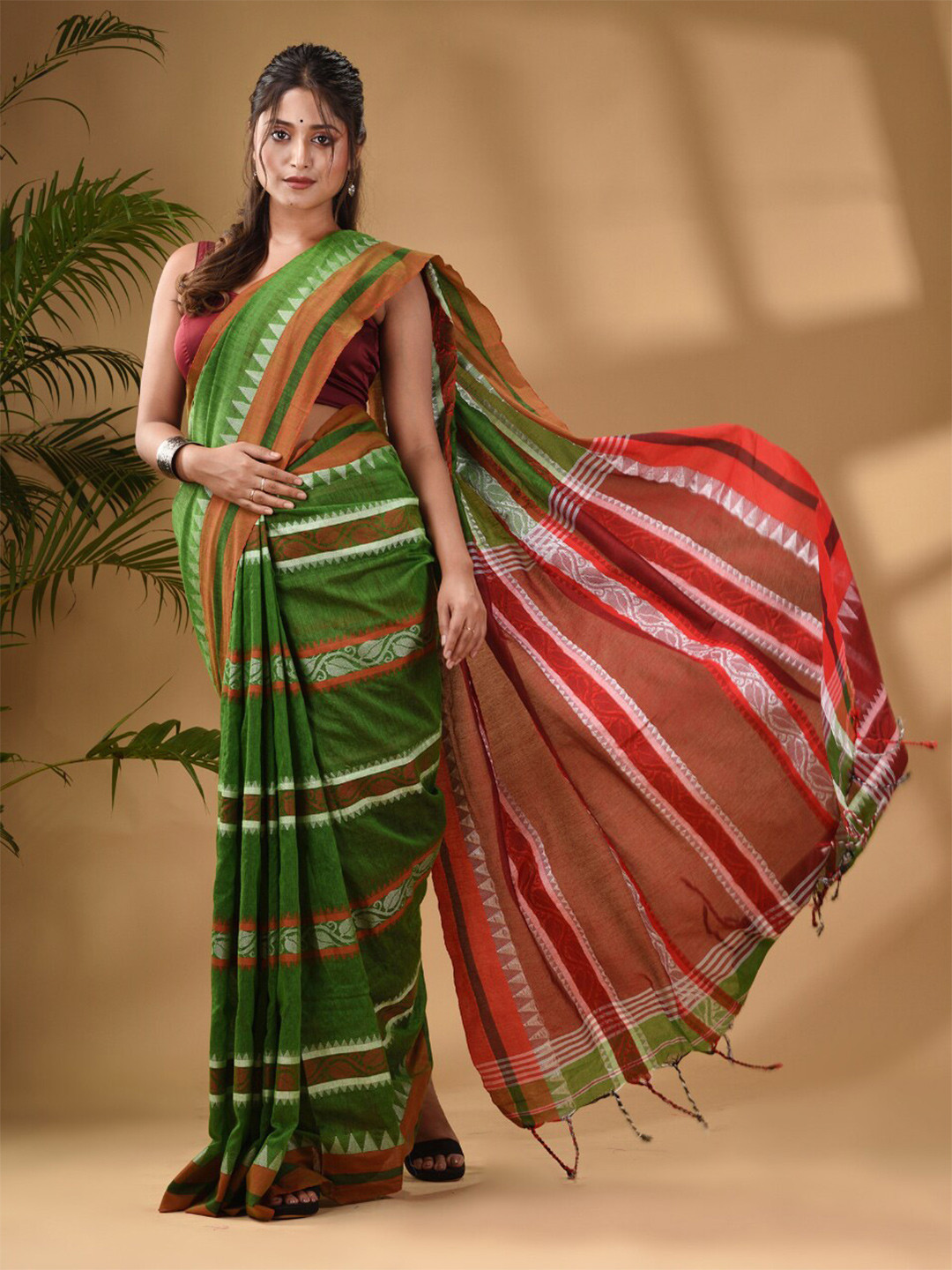 

Arhi Woven Design Pure Cotton Saree, Green
