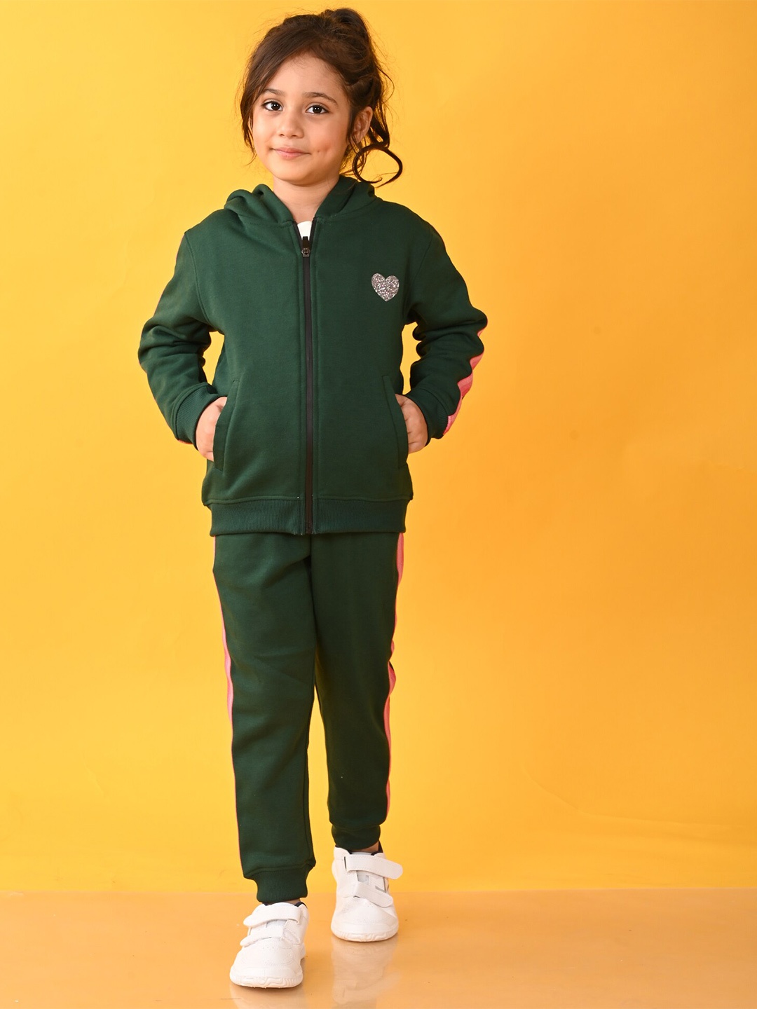 

Anthrilo Girls Hooded Jacket with Joggers, Green