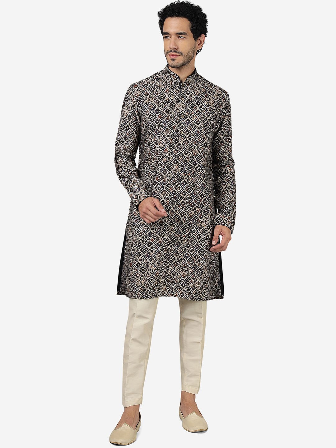 

THE KURTA COMPANY Ethnic Motifs Printed Mandarin Collar Straight Silk Kurta, Black