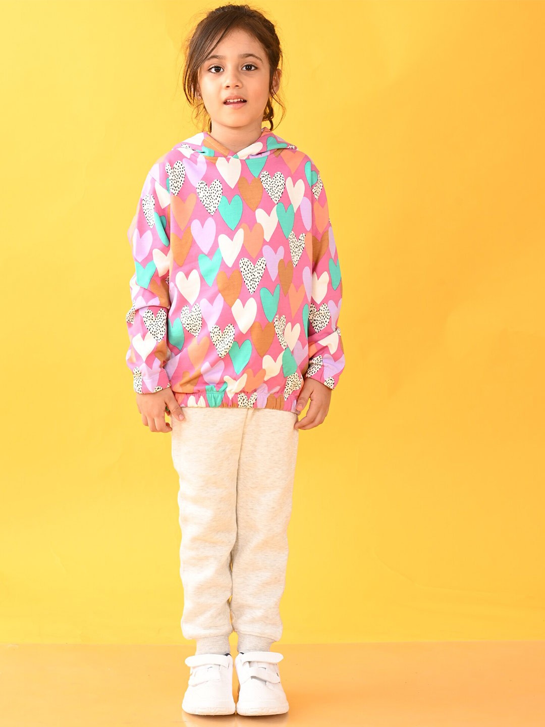

Anthrilo Girls Printed Sweatshirt With Joggers, Pink