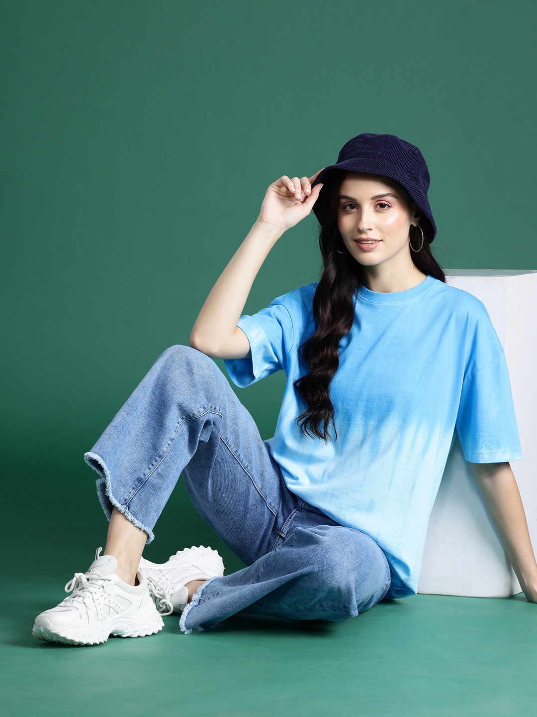 

DressBerry Women Tie & Dye Drop-Shoulder Sleeves Boxy T-shirt, Turquoise blue